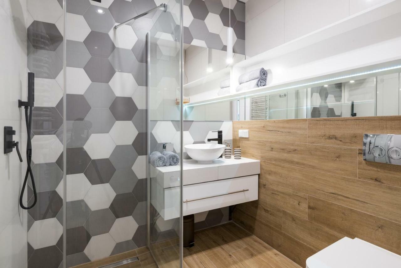 Old Town, Kazimierz, Large Luxurious, 2 Bedroom 2 Bathroom, Airco * Краків