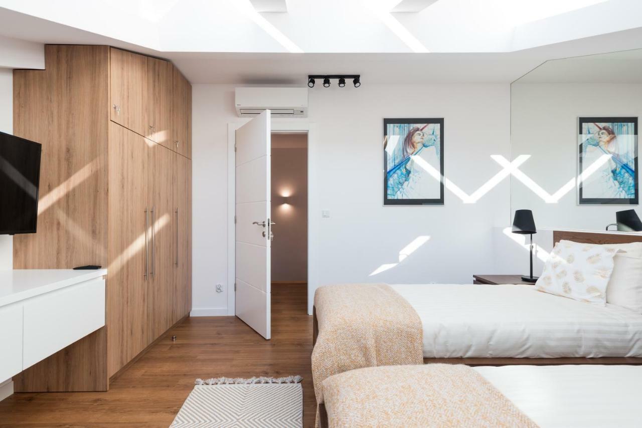 Old Town, Kazimierz, Large Luxurious, 2 Bedroom 2 Bathroom, Airco Apartment Krakow